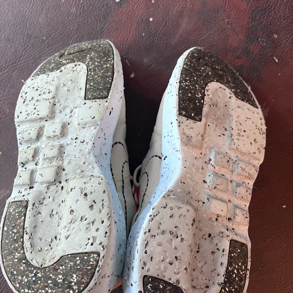 Nike Sneakers in Cream and Neon Accents - Picture 8 of 8